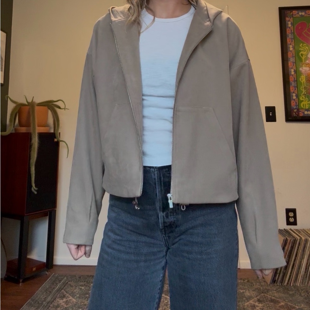 Zara Beige Zip-Up Jacket